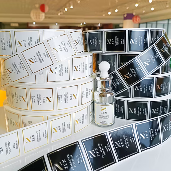 Hot Sale Gold Foil Cosmetic Label Sticker on Win Bottle Brand Logo